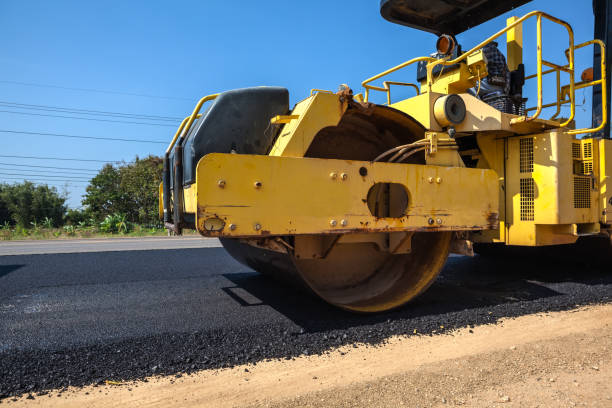 Best Driveway Paving Contractor  in Medicine Lodge, KS